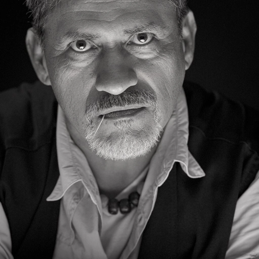 Portrait of a Monroe Movie critic based in Berlin.